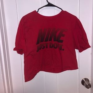 Nike Cropped Top
